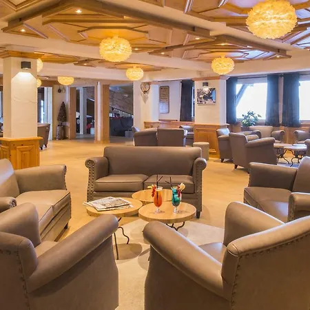 Le Petit Dru Hotel 4*