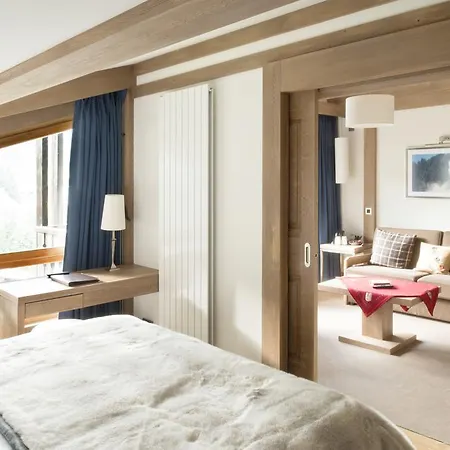 Le Petit Dru Hotel 4*