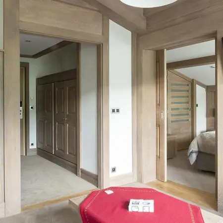 Le Petit Dru Hotel 4*